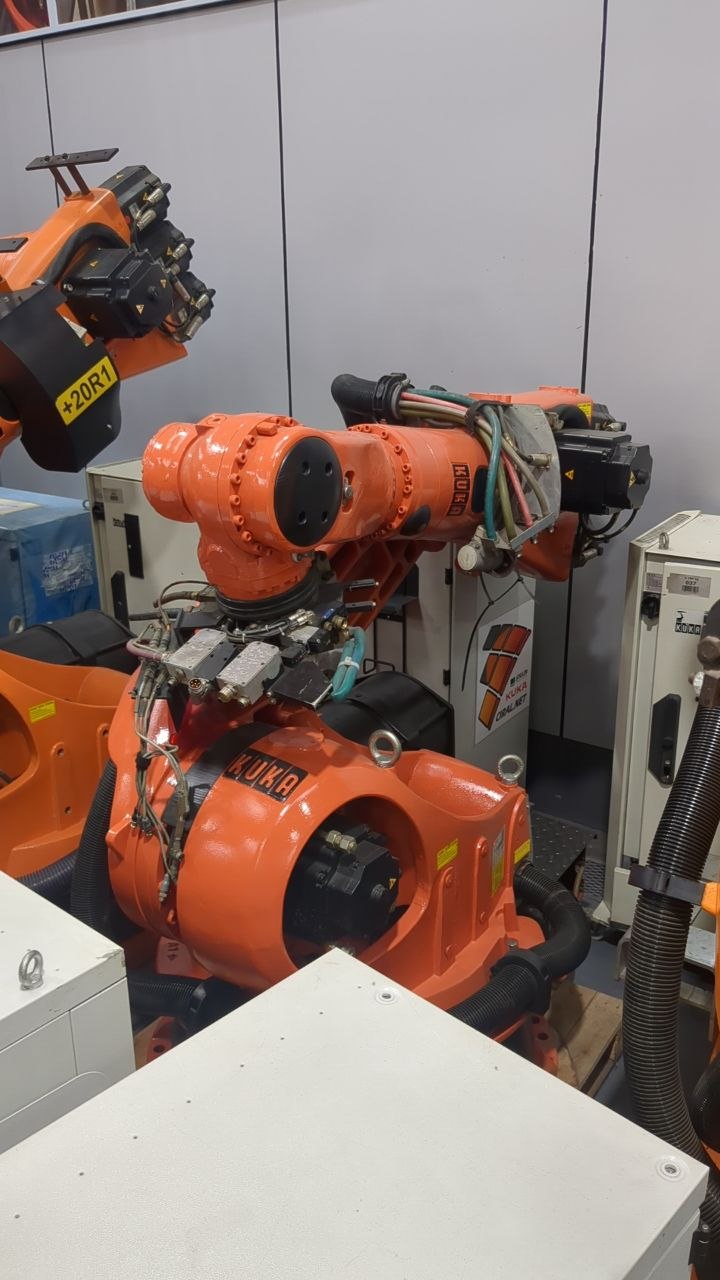 Robot Industrial KUKA KR 210 R3100 ultra