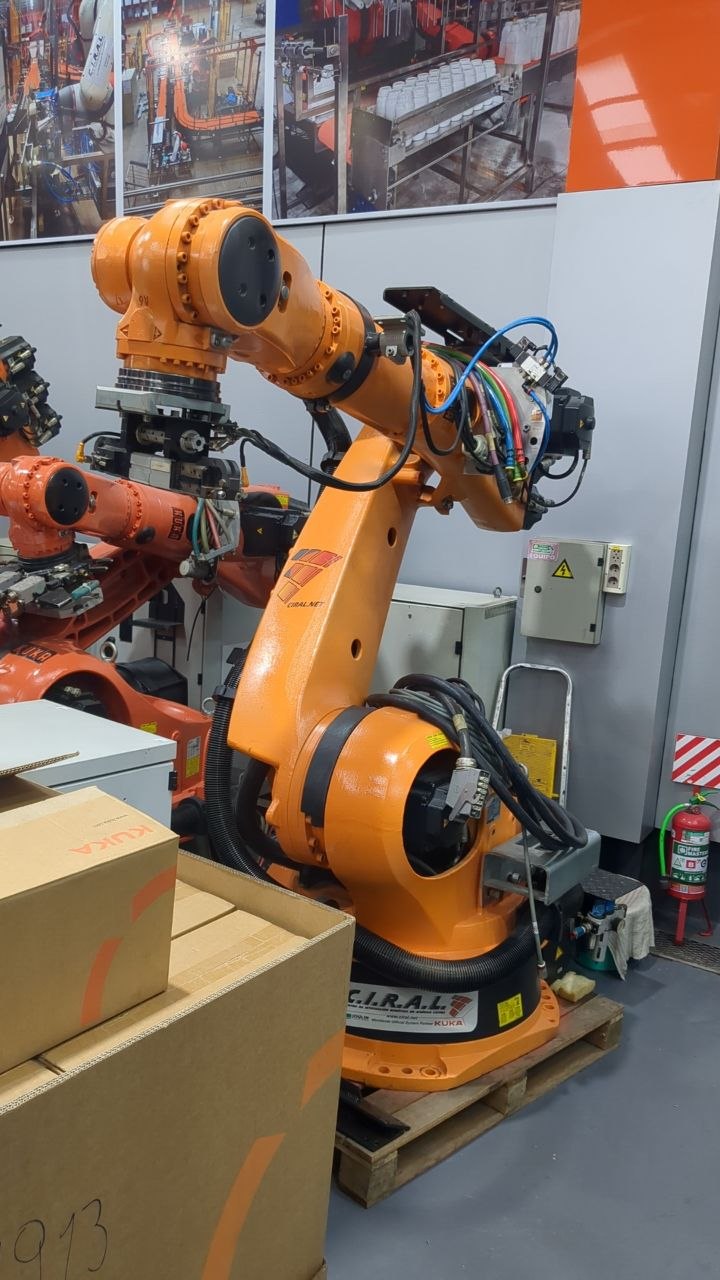 Robot Industrial KUKA KR 240 L180-2 2000