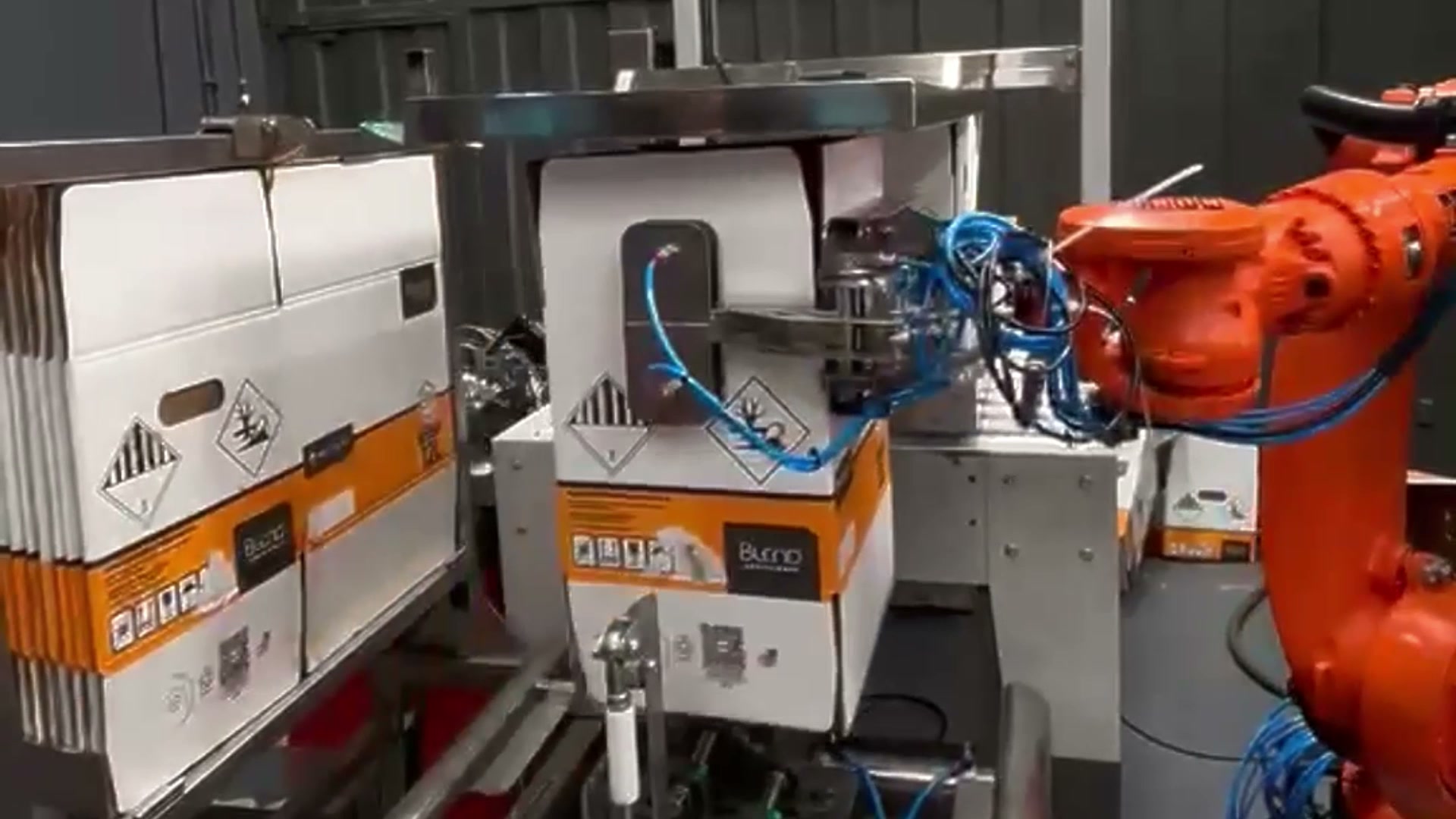 Desarrollo e integración del nuevo formador robótico de cajas para la línea de Blend Agro Science